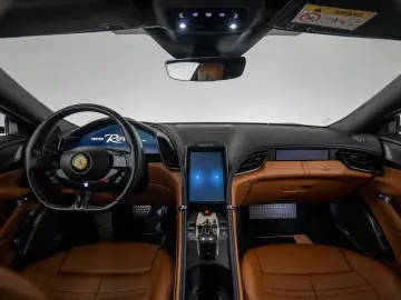 FERRARI Roma