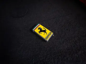 FERRARI Roma