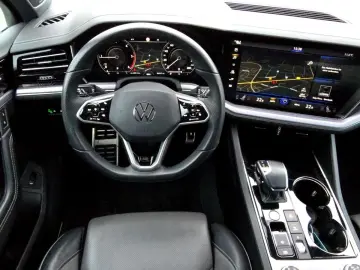 VW Touareg R-Line V6 TDI tiptronic AHK ACC PANO NAV