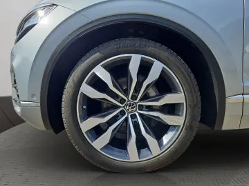 VW Touareg Elegance 4Motion 3.0 V6 TDI AHK HUD Navi