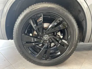 VW Touareg 4M R-Line Black NAV LED PANO AHK 360  VC