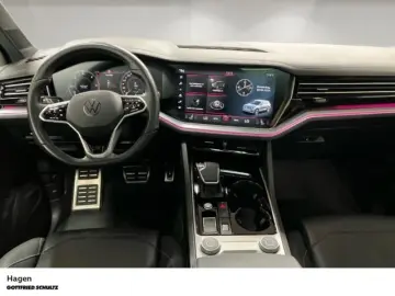 VW Touareg 3.0 TDI 4M tiptr. IQ.Light NAV PAN STAND