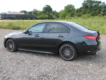 MERCEDES-BENZ C 300 AMG AHK MBUX PANO 360 AMBIENTE NIGHT