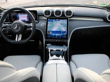 MERCEDES-BENZ C 300 AMG AHK MBUX PANO 360 AMBIENTE NIGHT