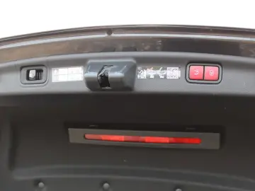 MERCEDES-BENZ C 300 AMG AHK MBUX PANO 360 AMBIENTE NIGHT