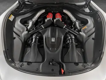 FERRARI Roma