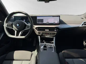 BMW 320d xDrive M Sport AHK Stop&Go Head-Up