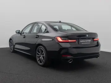 BMW 330i DigitalKey DAB Komfort HiFi Leder 18Zoll