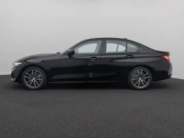 BMW 330i DigitalKey DAB Komfort HiFi Leder 18Zoll
