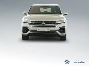 VW Touareg 3.0 V6 TSI 4MOTION R-LINE PANO AHK AREA