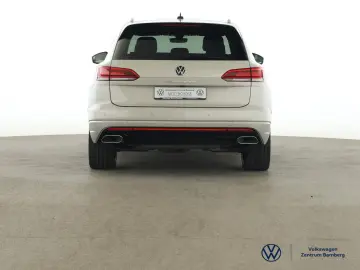 VW Touareg 3.0 V6 TSI 4MOTION R-LINE PANO AHK AREA