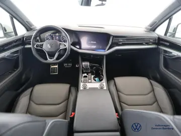 VW Touareg 3.0 V6 TSI 4MOTION R-LINE PANO AHK AREA