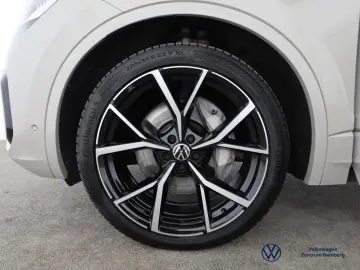 VW Touareg 3.0 V6 TSI 4MOTION R-LINE PANO AHK AREA