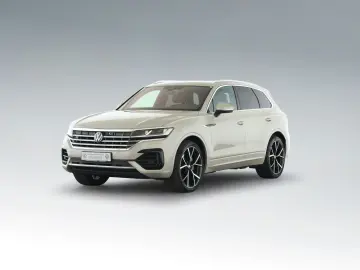 VW Touareg 3.0 V6 TSI 4MOTION R-LINE PANO AHK AREA