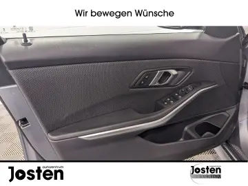 BMW 318 i LED CarPlay Innovation 360  Live Cockpit