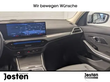 BMW 318 i LED CarPlay Innovation 360  Live Cockpit