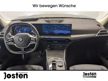 BMW 318 i LED CarPlay Innovation 360  Live Cockpit
