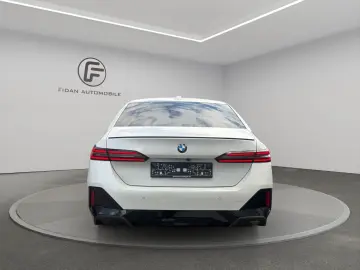 BMW 520d Lim. M Sport 360 H&K HUD Gestik Memo Shadow
