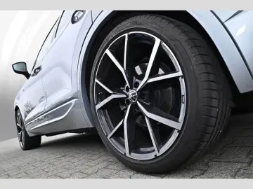 VW Touareg 3.0 l V6 TDI 4MOTION R-Line Black Style