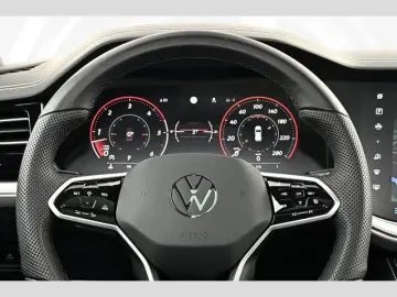 VW Touareg 3.0 l V6 TDI 4MOTION R-Line Black Style
