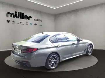 BMW 530e xDrive LIMOUSINE M SPORT LED AHK HIFI