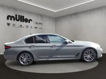 BMW 530e xDrive LIMOUSINE M SPORT LED AHK HIFI