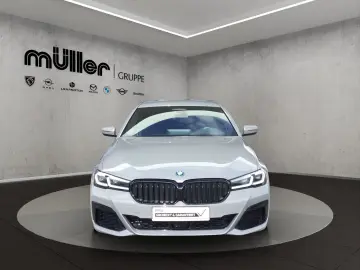 BMW 530e xDrive LIMOUSINE M SPORT LED AHK HIFI