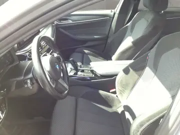 BMW 530e xDrive LIMOUSINE M SPORT LED AHK HIFI