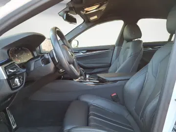 BMW 520d M SPORT Head-Up Driving Assistant Harman Ka