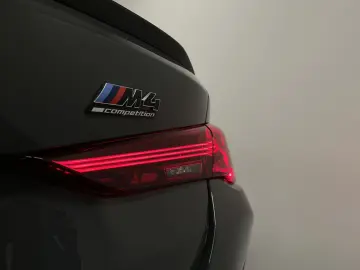 BMW M4 Competition Coupé Carbon-Keramik-Bremse . PA.