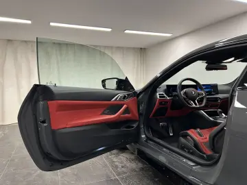 BMW M4 Competition Coupé Carbon-Keramik-Bremse . PA.
