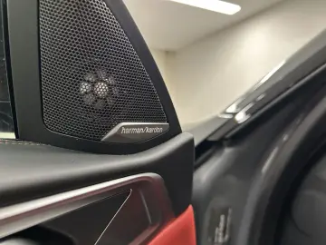 BMW M4 Competition Coupé Carbon-Keramik-Bremse . PA.