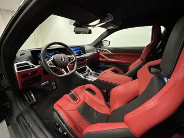 BMW M4 Competition Coupé Carbon-Keramik-Bremse . PA.