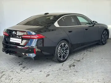 BMW 520d Lim. M Sport Navi.LED.ACC.RüKam.KomfortZg