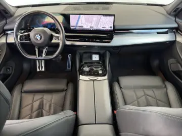 BMW 520d Lim. M Sport Navi.LED.ACC.RüKam.KomfortZg