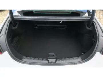 MERCEDES-BENZ E 220 d 4M Avantgarde Fahrass-Paket Pa…