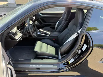 PORSCHE 911 992 TURBO S