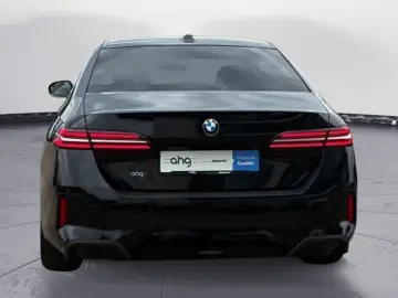 BMW 520d xDrive Limousine M Sportpaket Komfortsitze