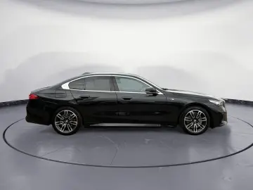 BMW 520d xDrive Limousine M Sportpaket Komfortsitze