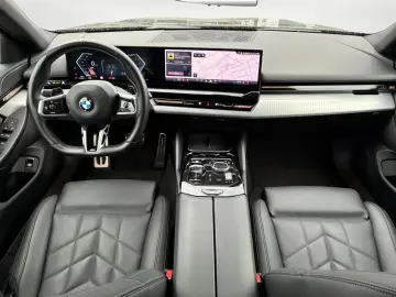 BMW 520d xDrive Limousine M Sportpaket Komfortsitze