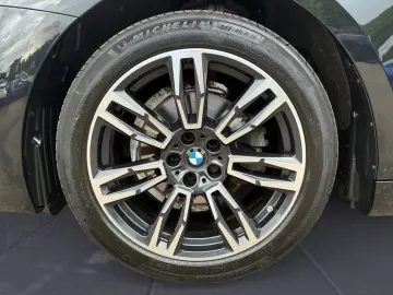 BMW 520d xDrive Limousine M Sportpaket Komfortsitze