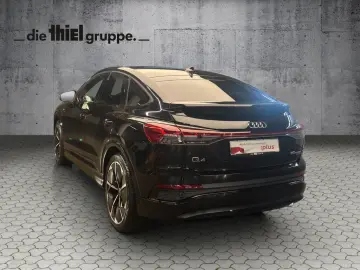 AUDI Q4 e-tron Sportback 50 quattro S line AHK Matrix