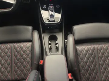AUDI Q4 e-tron Sportback 50 quattro S line AHK Matrix