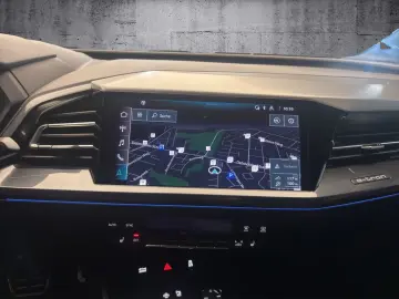 AUDI Q4 e-tron Sportback 50 quattro S line AHK Matrix