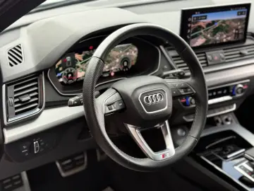 AUDI Q5 quattro S-Line MATRIX AHK Pano Luft MASSAGE