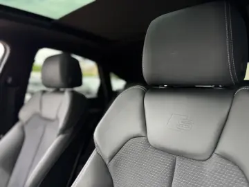 AUDI Q5 quattro S-Line MATRIX AHK Pano Luft MASSAGE