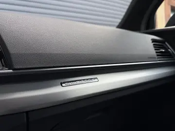 AUDI Q5 quattro S-Line MATRIX AHK Pano Luft MASSAGE