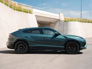 LAMBORGHINI Urus 4.0 V8 PHEV SE