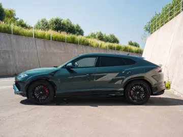 LAMBORGHINI Urus 4.0 V8 PHEV SE