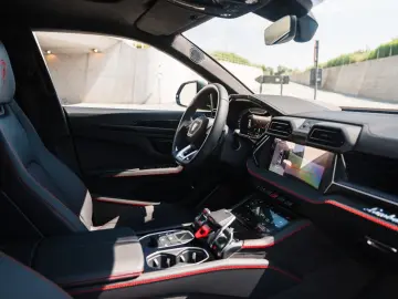 LAMBORGHINI Urus 4.0 V8 PHEV SE